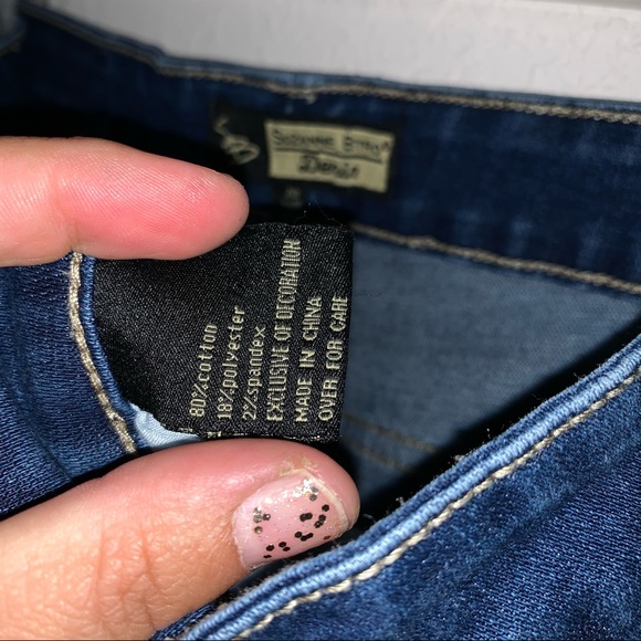 Suzanne Betro Button Fly Hugh Rise Skinny Jeans. - Picture 7 of 9